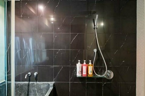 Condominio de 3 dormitorios en Watthana, Bangkok, Tailandia № 133642 - foto 12