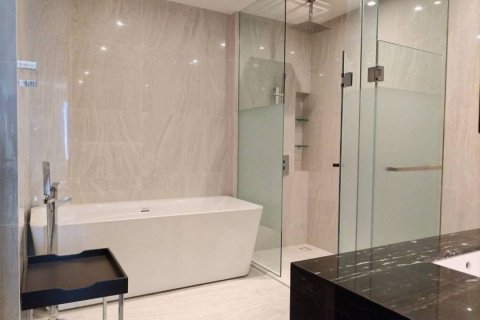 Condominio de 1 dormitorio en Watthana, Bangkok, Tailandia № 133640 - foto 9