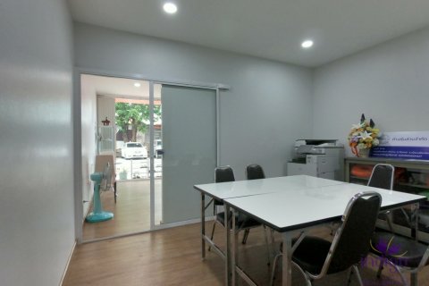 Commercial property in Chiang Mai, Thailand 200 sq.m. № 200369 - photo 15