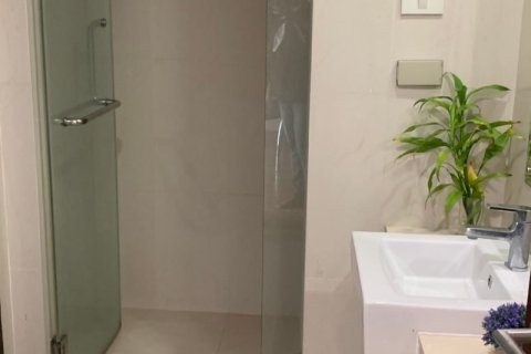 Condominio de 1 dormitorio en Bangkok, Tailandia № 157631 - foto 5
