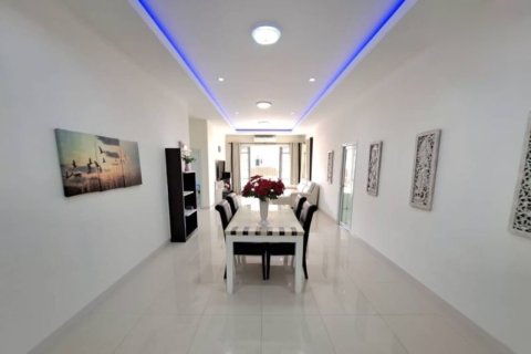 Casa de 3 dormitorios en Pattaya, Tailandia № 157635 - foto 7