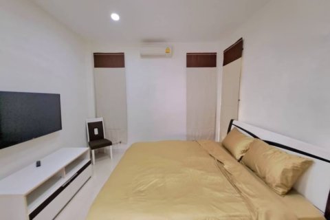 Casa de 3 dormitorios en Pattaya, Tailandia № 157635 - foto 15