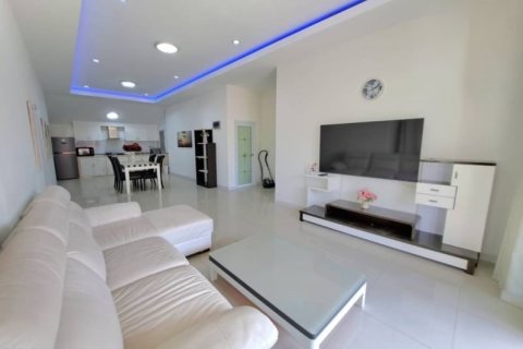Casa de 3 dormitorios en Pattaya, Tailandia № 157635 - foto 6