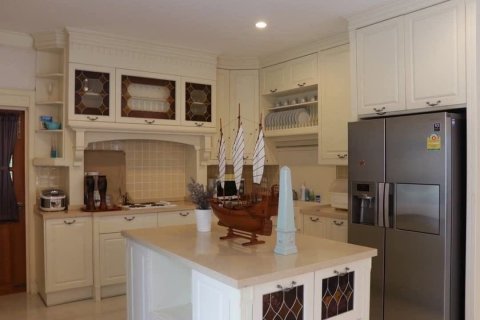 Chalet de 5 dormitorios en Taling Chan, Bangkok, Tailandia № 140718 - foto 6