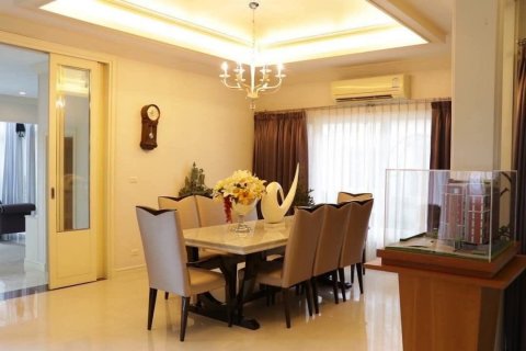 Chalet de 5 dormitorios en Taling Chan, Bangkok, Tailandia № 140718 - foto 7