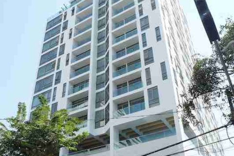 Condominio de 1 dormitorio en Thonburi, Bangkok, Tailandia № 183123 - foto 3