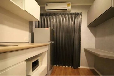 Condominio de 1 dormitorio en Bangkok, Tailandia № 206125 - foto 4