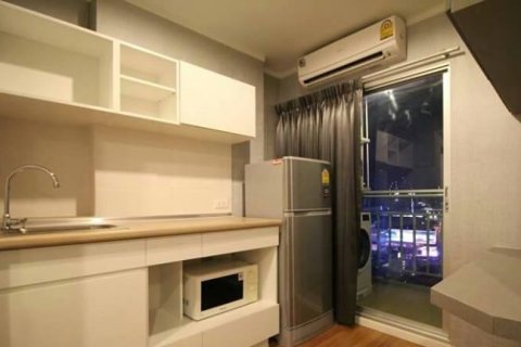 Condominio de 1 dormitorio en Bangkok, Tailandia № 206125 - foto 3