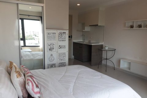 Estudio en el condominio en Sathon, Bangkok, Tailandia № 206123 - foto 3