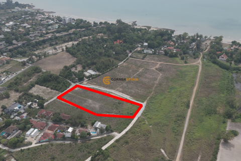 Land on Jomtien Beach, Pattaya, Thailand № 171529