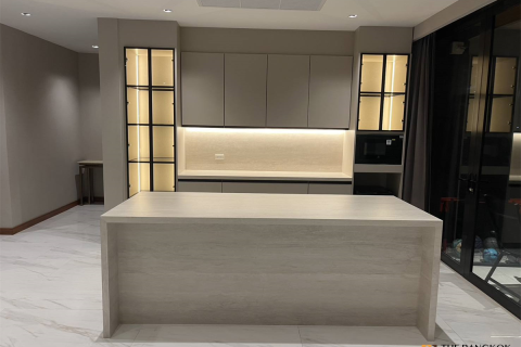 Haus in Bangkok, Thailand 4 Schlafzimmer № 189071