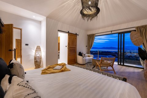 Chalet de 3 dormitorios en Ko Samui, Tailandia № 145650 - foto 8