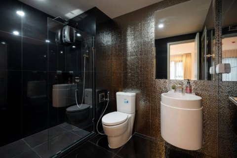 Condominio de 2 dormitorios en Bangkok, Tailandia № 180519 - foto 19
