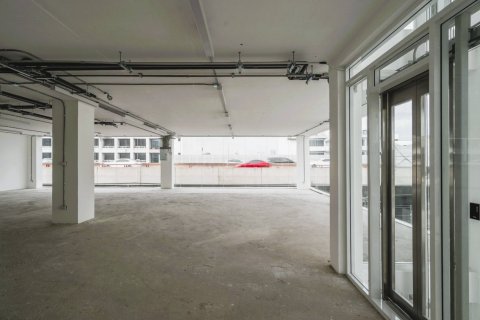 Oficina 1500 m2 en Bangkok, Tailandia № 180513 - foto 16