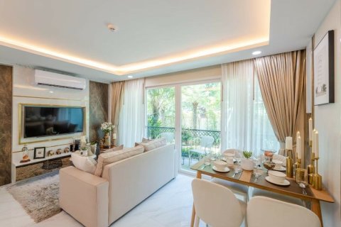 Condo in Pattaya, Thailand, 2 bedrooms № 171242 - photo 10