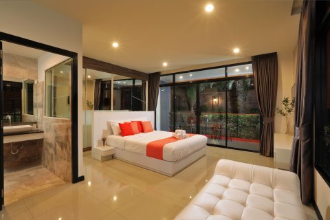 Eigentumswohnung in Phuket, Thailand, 2 Schlafzimmer  № 154720 - Foto 4
