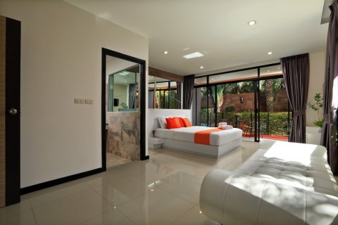 Eigentumswohnung in Phuket, Thailand, 2 Schlafzimmer  № 154720 - Foto 9