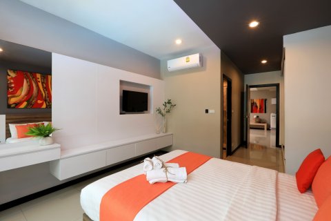 Eigentumswohnung in Phuket, Thailand, 2 Schlafzimmer  № 154720 - Foto 13