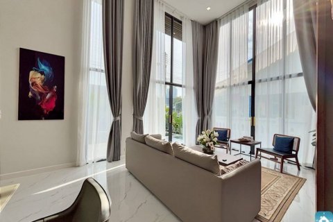 Chalet de 3 dormitorios en Pattaya, Tailandia № 114020 - foto 6