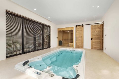 Casa de 4 dormitorios en Phuket, Tailandia № 180655 - foto 9