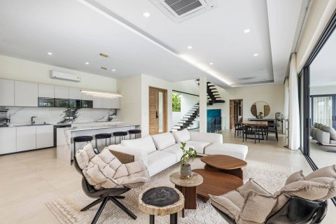 Casa de 4 dormitorios en Phuket, Tailandia № 180655 - foto 12