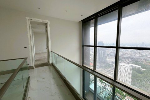 Ático de 5 dormitorios en Bangkok, Tailandia № 180584 - foto 21