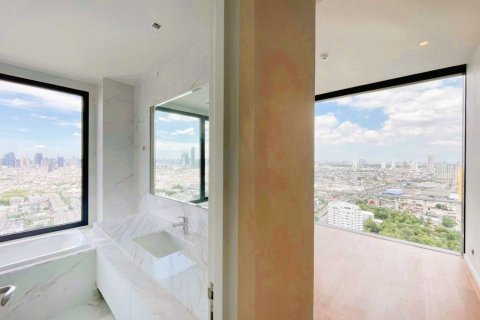 Ático de 5 dormitorios en Bangkok, Tailandia № 180584 - foto 8