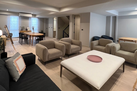 House in Bangkok, Thailand 4 bedrooms № 180583