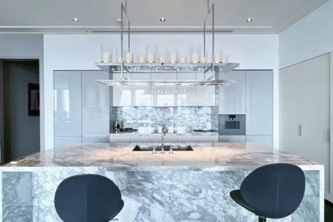 Condominio de 3 dormitorios en Bangkok, Tailandia № 180586 - foto 12