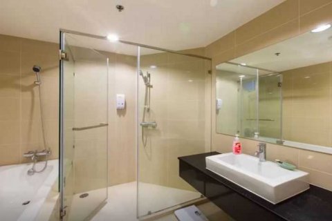 Eigentumswohnung in Bangkok, Thailand, 2 Schlafzimmer  № 143871 - Foto 4