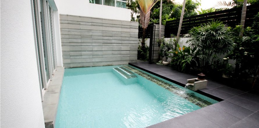 Casa de 4 dormitorios en Sathon, Bangkok, Tailandia № 143870
