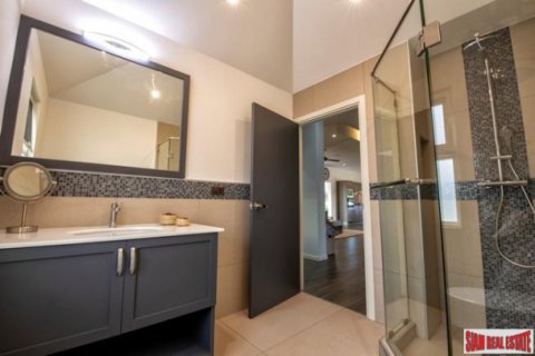 Chalet de 3 dormitorios en Hua Hin, Tailandia № 203036 - foto 3