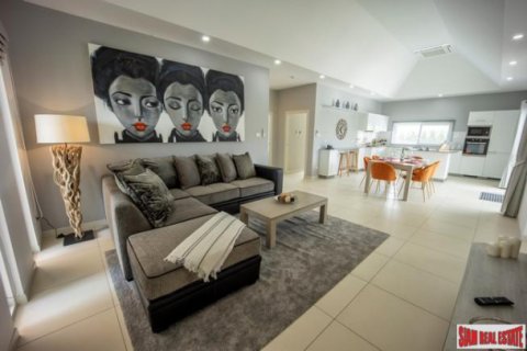 Chalet de 3 dormitorios en Hua Hin, Tailandia № 203036 - foto 5