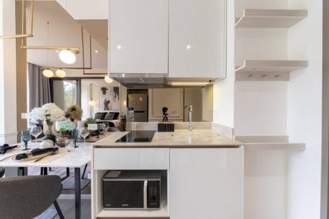 Condo in Khlong Toei, Bangkok, Thailand, 1 bedroom № 114229 - photo 7