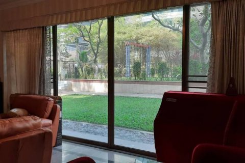 Condominio de 2 dormitorios en Bangkok, Tailandia № 114230 - foto 8