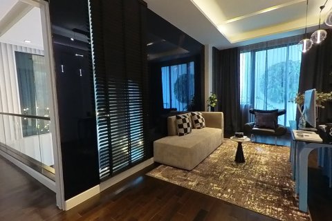 Chalet de 5 dormitorios en Bangkok, Tailandia № 165404 - foto 16