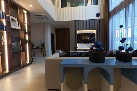 Chalet de 5 dormitorios en Bangkok, Tailandia № 165404 - foto 3