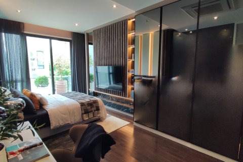 Chalet de 4 dormitorios en Bangkok, Tailandia № 165403 - foto 8