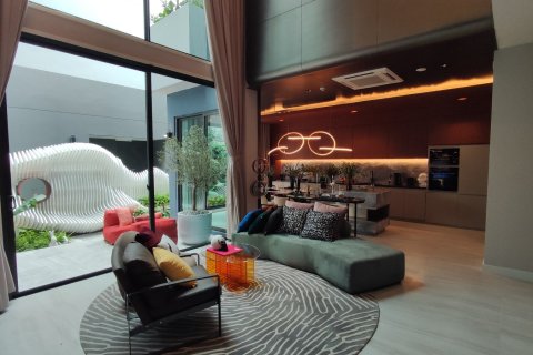 Chalet de 4 dormitorios en Bangkok, Tailandia № 165403 - foto 3