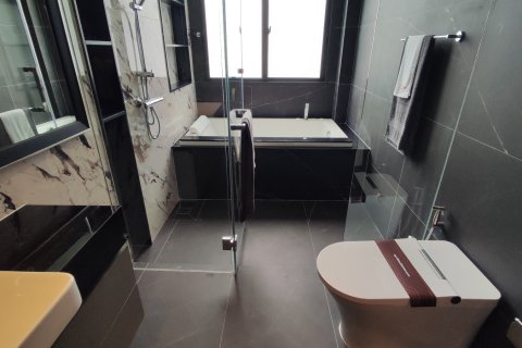 Chalet de 5 dormitorios en Bangkok, Tailandia № 165402 - foto 10