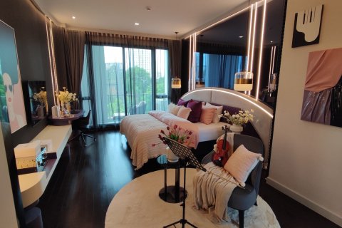 Chalet de 5 dormitorios en Bangkok, Tailandia № 165402 - foto 3