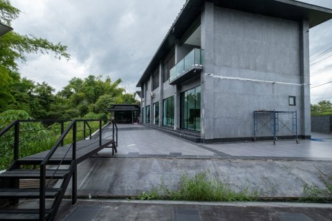 Casa de 7 dormitorios en Chiang Mai, Tailandia № 159999