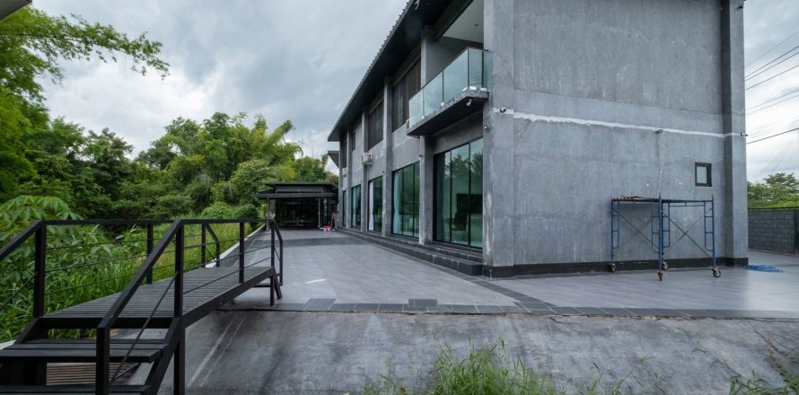 Casa de 7 dormitorios en Chiang Mai, Tailandia № 159999