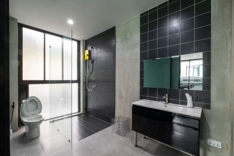 Casa de 7 dormitorios en Chiang Mai, Tailandia № 159999 - foto 22