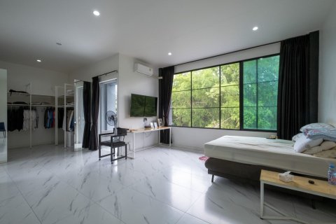 Casa de 7 dormitorios en Chiang Mai, Tailandia № 159999 - foto 17
