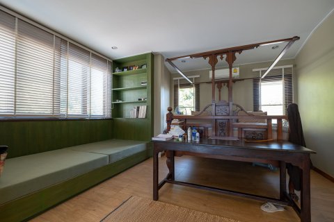 Casa de 3 dormitorios en Chiang Mai, Tailandia № 159995 - foto 18