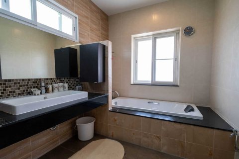 Chalet de 4 dormitorios en Chiang Mai, Tailandia № 160001 - foto 18