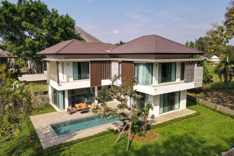 Villa in Chiang Mai, Thailand 4 Schlafzimmer № 159997 - Foto 2