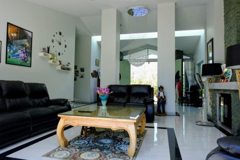 Chalet de 6 dormitorios en Chiang Mai, Tailandia № 159998 - foto 12