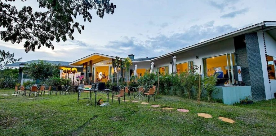 Chalet de 6 dormitorios en Chiang Mai, Tailandia № 159998